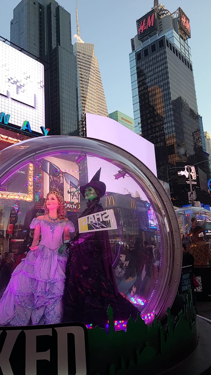 5 o'Clock Somewhere Bar - Times Square
