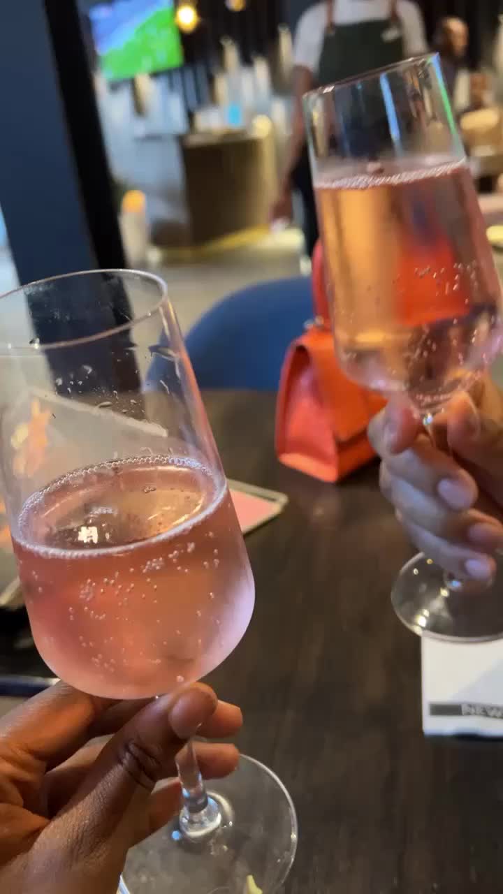 News cafe - Eastgate