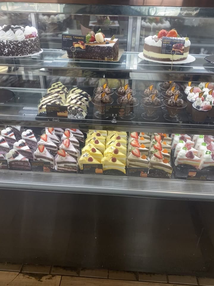 Video review of 85C Bakery Cafe