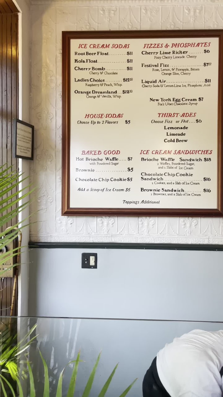 Video review of The Franklin Fountain