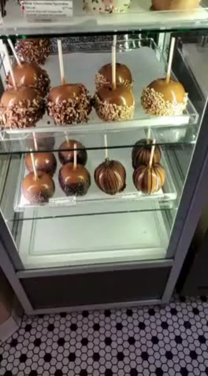 Video review of Kilwins