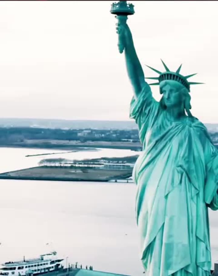 Video review of The Delancey