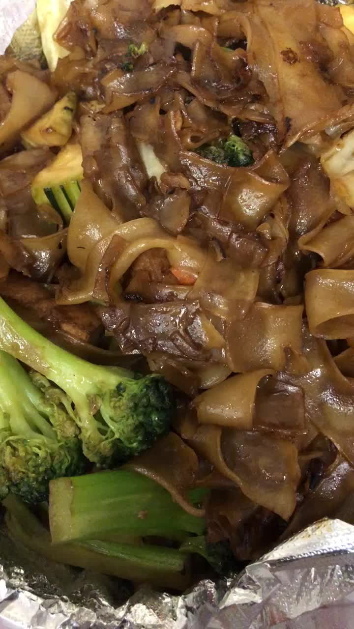 Le Moose Crepe Cafe & Thai Restaurant - Thai Food Fremont | Catering Fremont