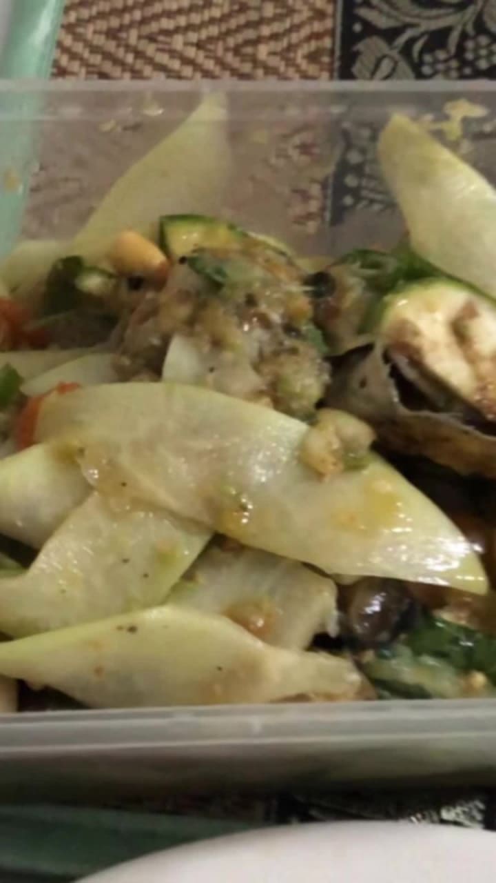 បុកល្ហុងត្បាល់មាស