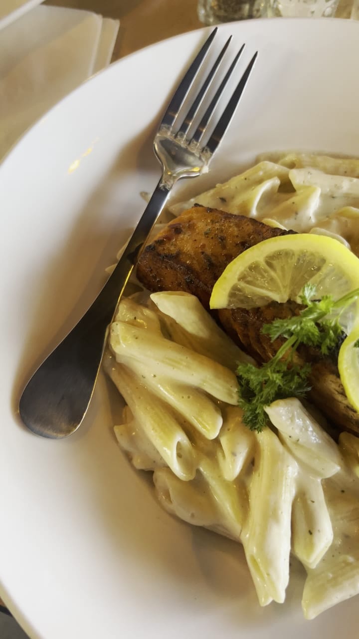 Dunns River Island Cafe