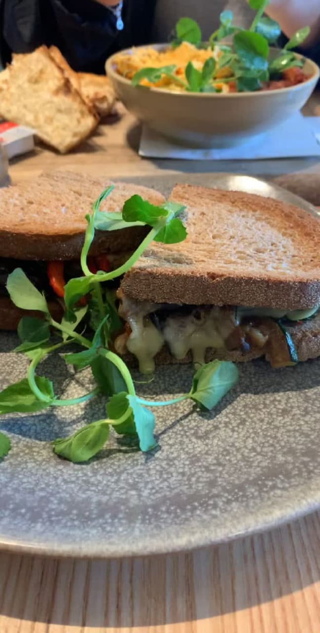 Video review of Eighty Ate