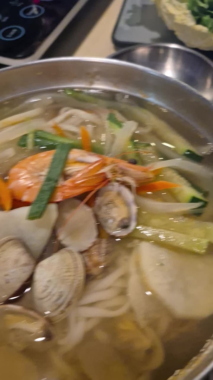 Myungdong Noodle Shabu Shabu - Korean Restaurant Mississauga - 명동 샤브샤브