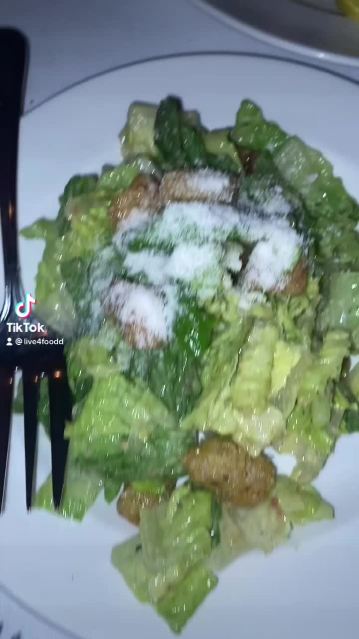 Video review of Il Mulino New York