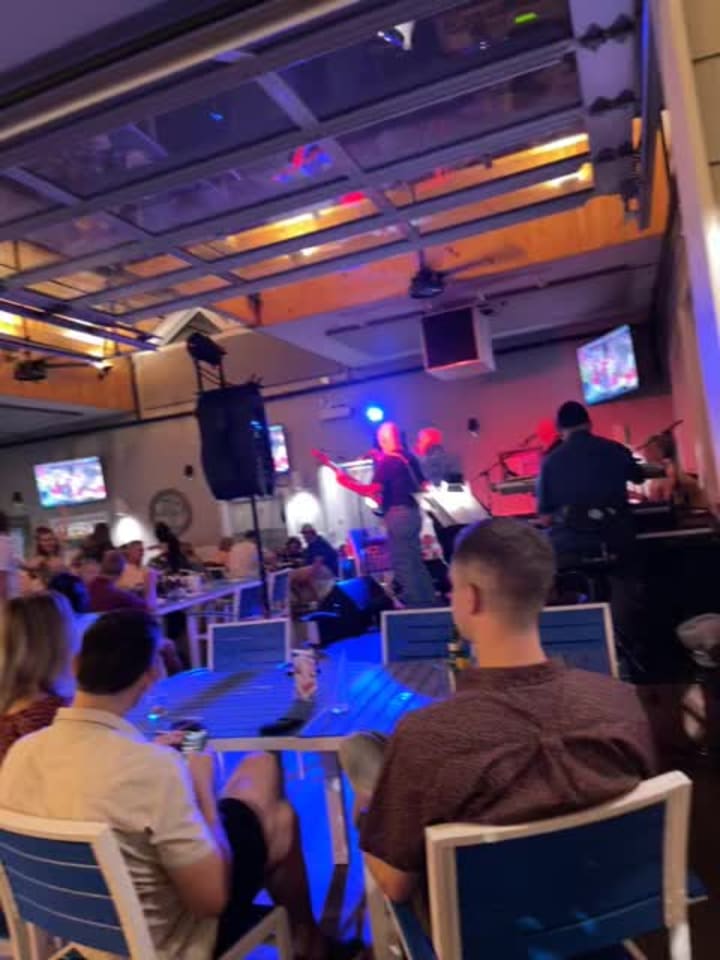 Video review of Brookhaven Pub & Grill