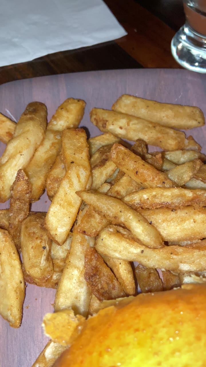 Bogey's Club And Cafe