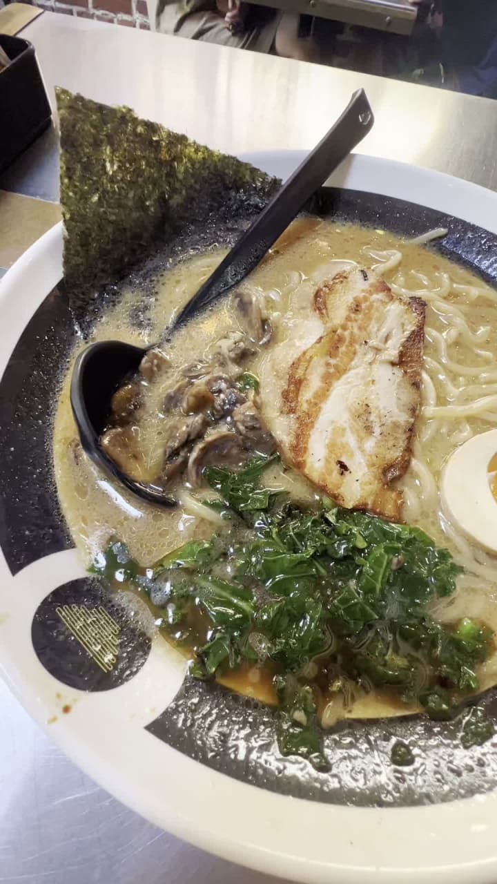 Video review of Silverlake Ramen