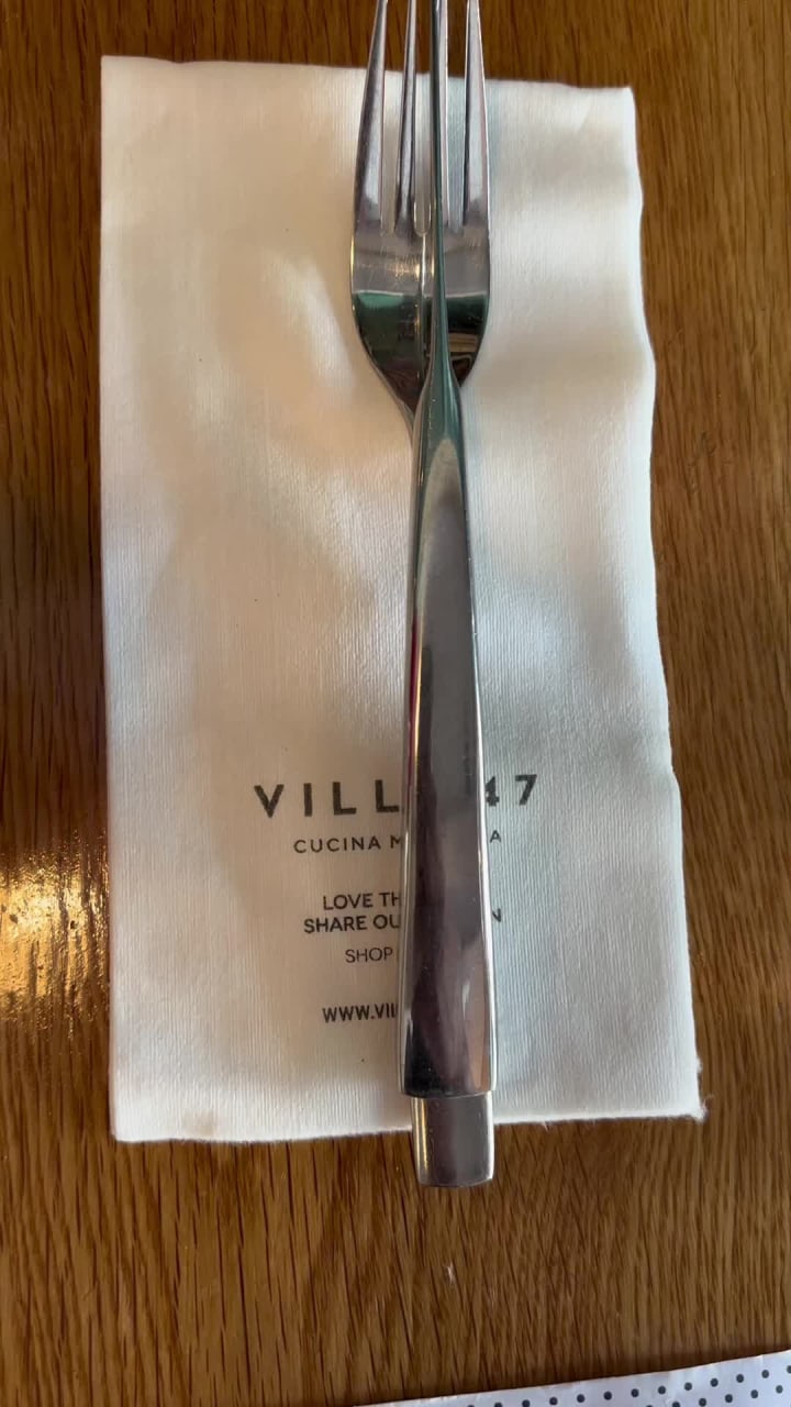 Video review of Villa 47