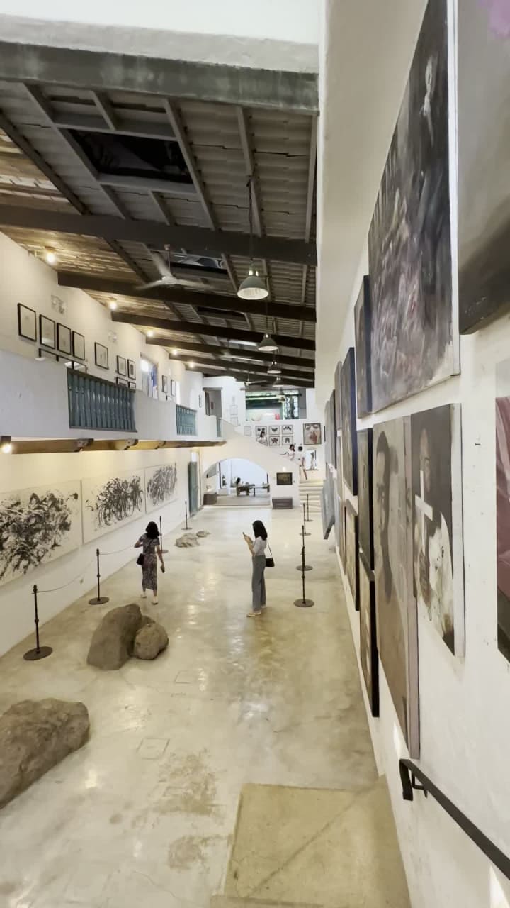 Video review of Pintô Art Museum