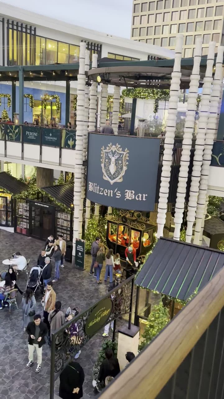 Century City Mall Dining Terrace