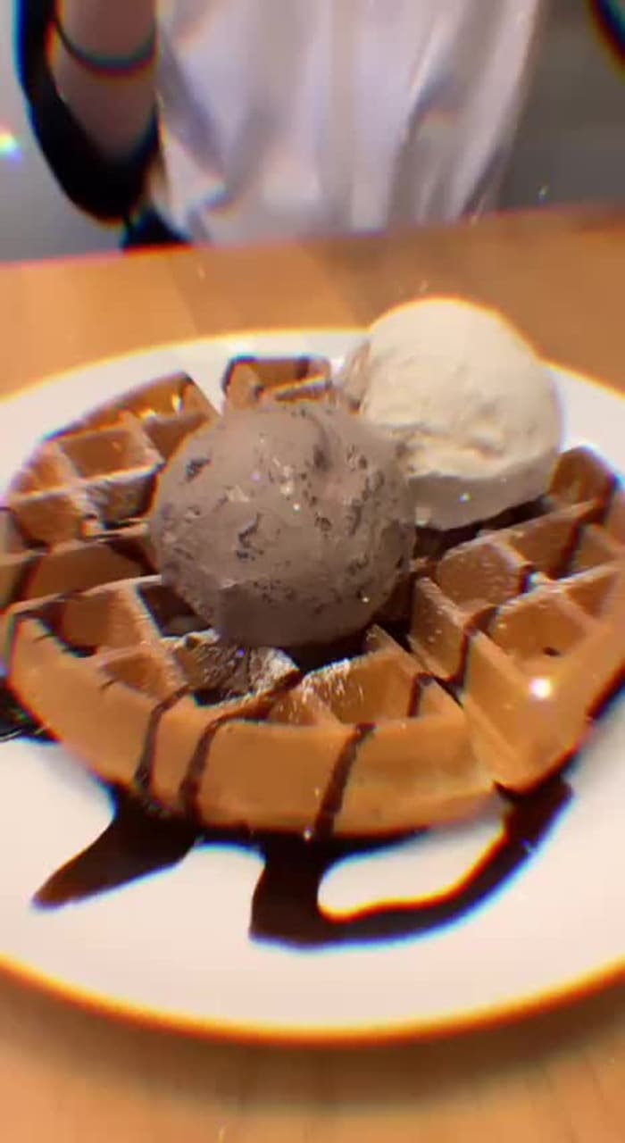 Video review of The Daily Scoop