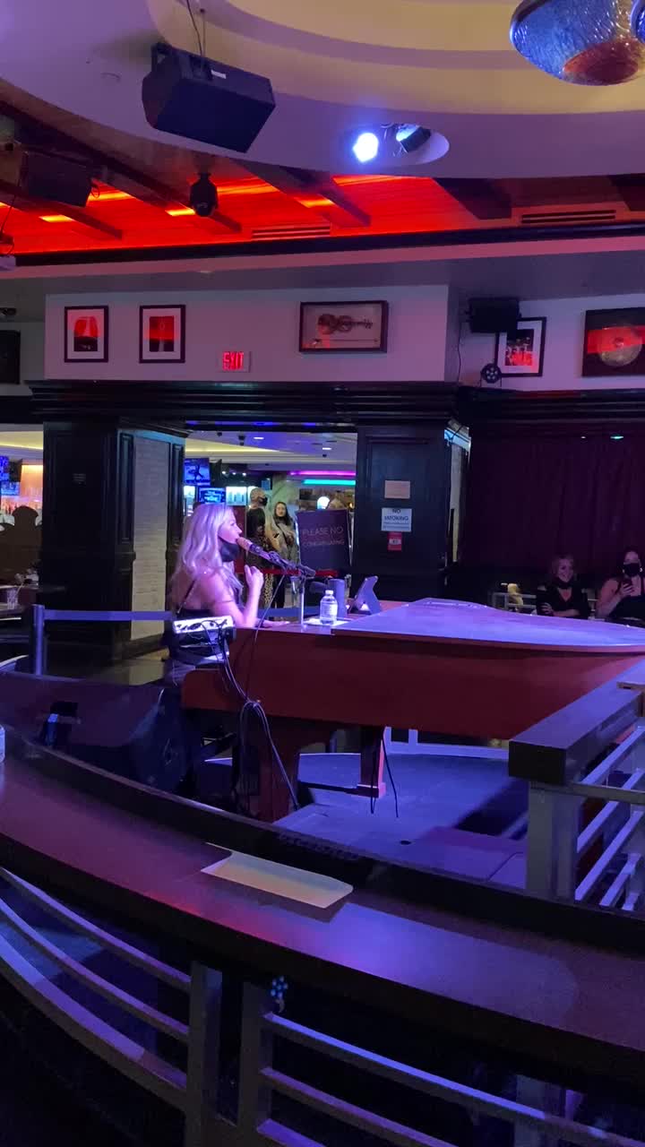 Video review of Harrah's Piano Bar