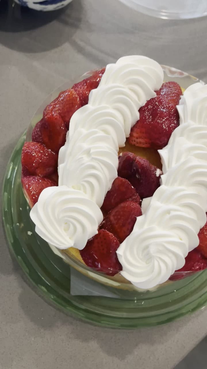 Video review of Cakeview Bakery & Cafe