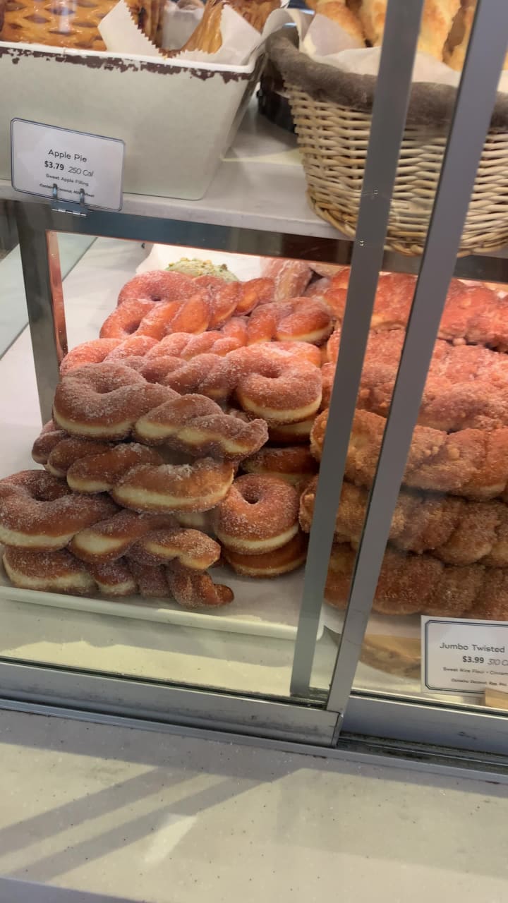 Video review of Paris Baguette