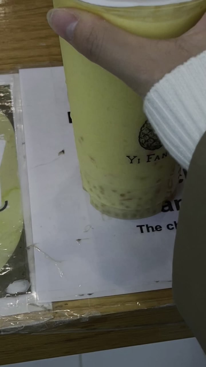 Video review of Yi Fang Taiwan Fruit Tea