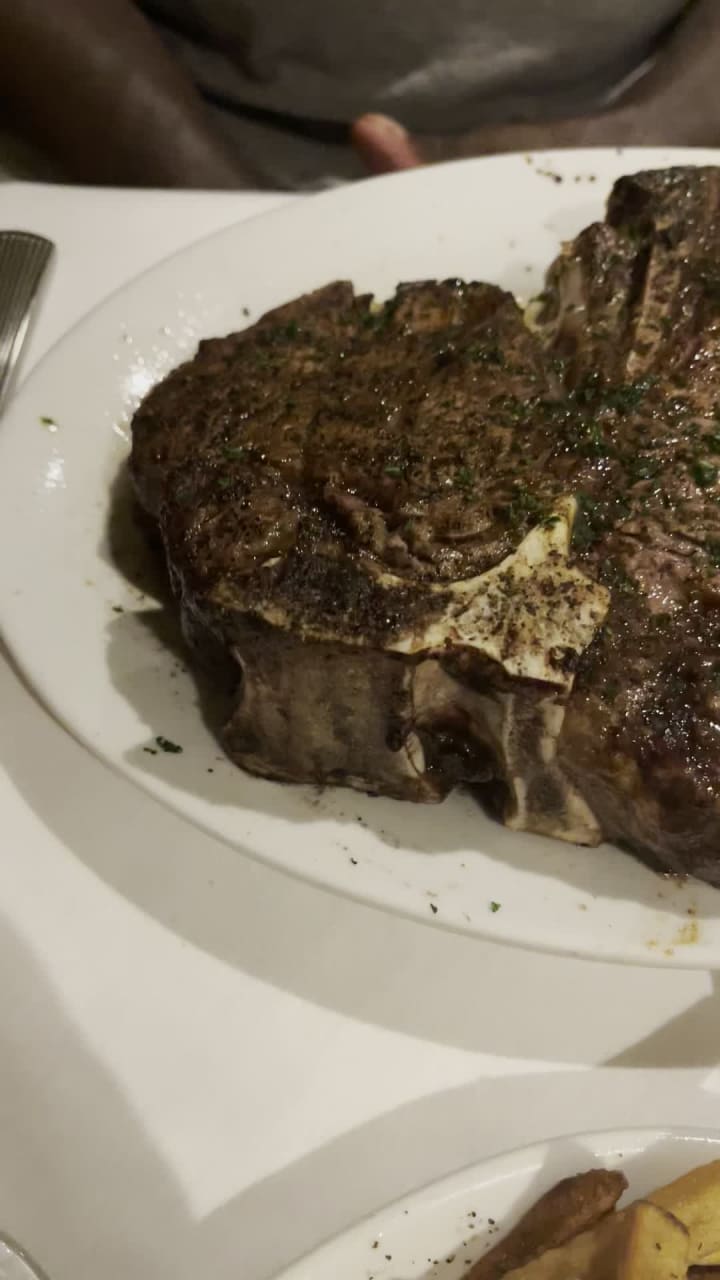 Video review of Ruth's Chris Steak House