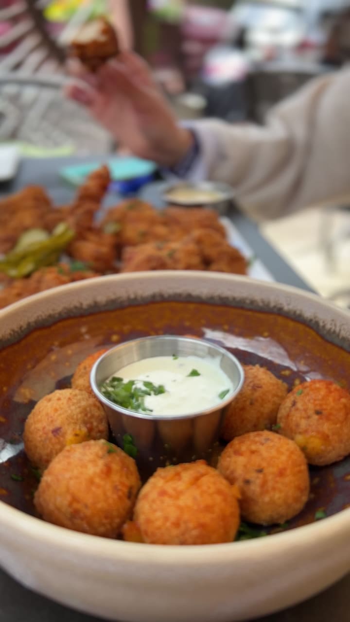 Smuggler Union Restaurant & Brewery