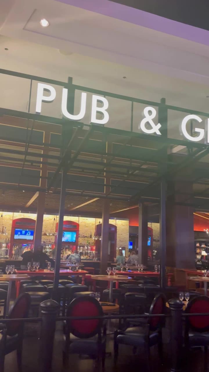 Video review of Gordon Ramsay Pub & Grill