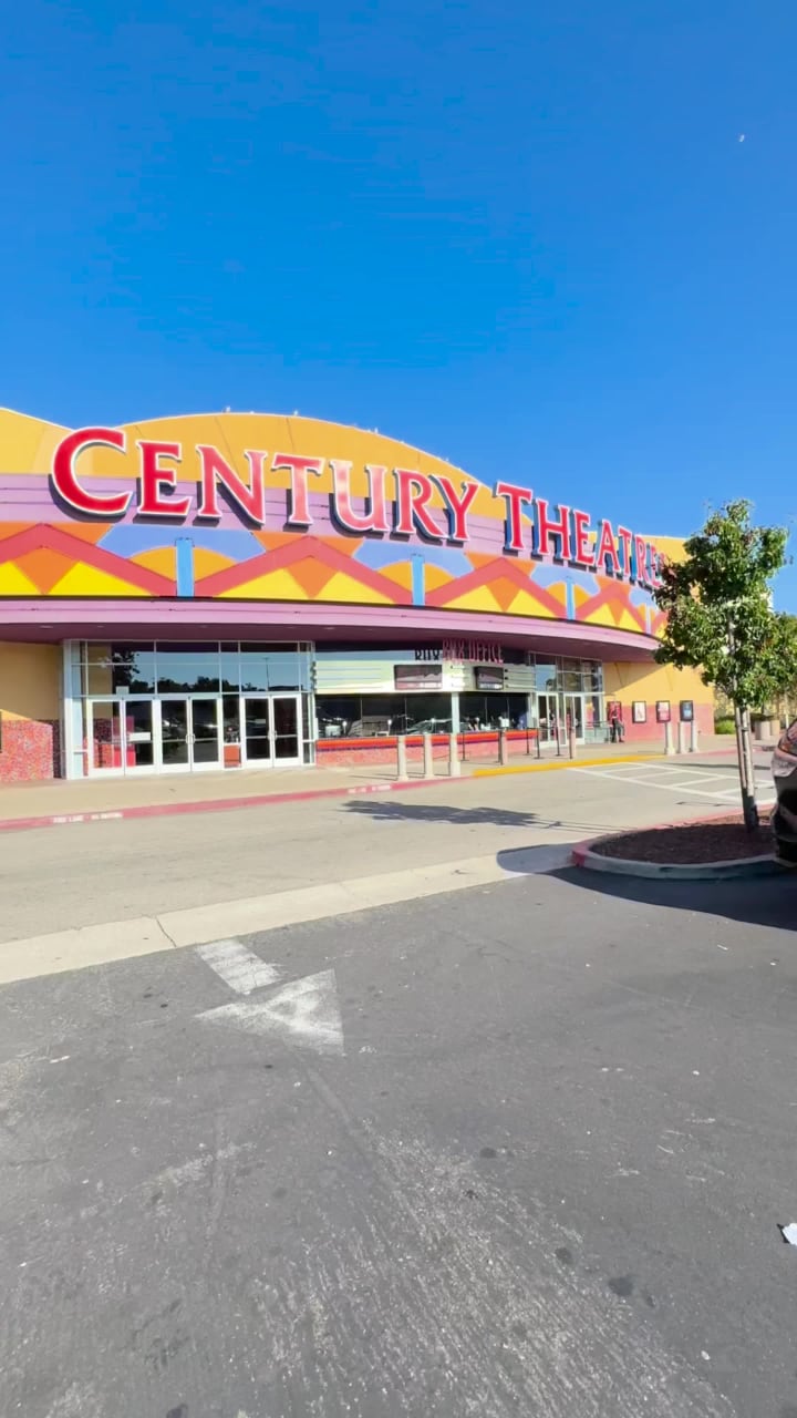 Video review of Cinemark Century San Mateo 12