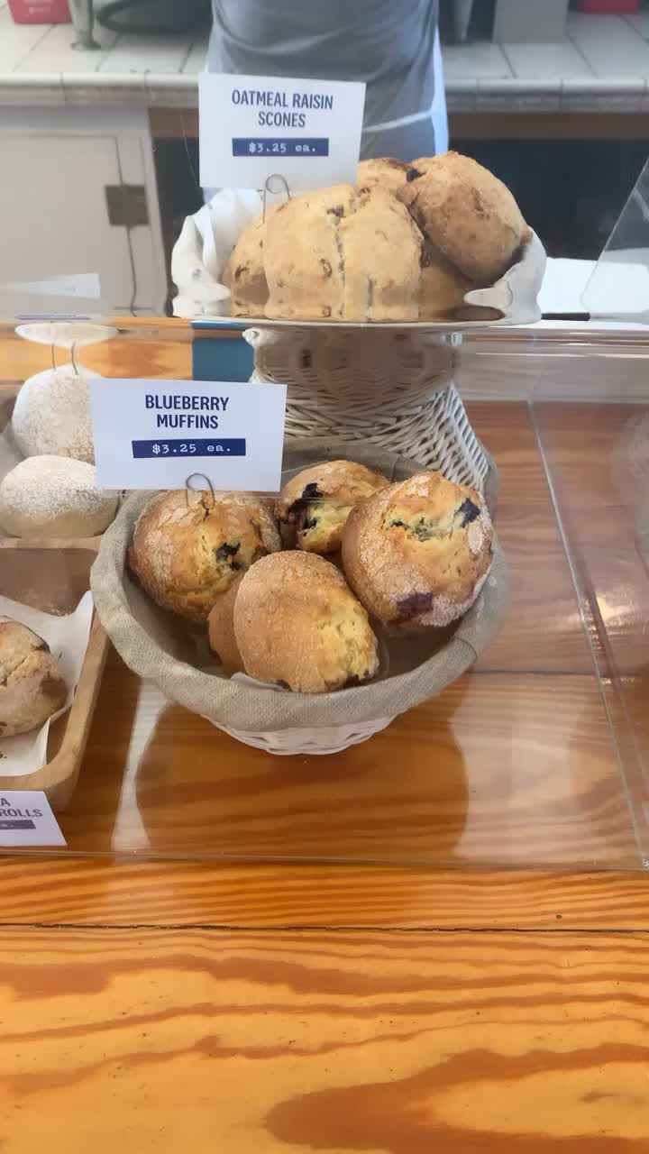 Video review of Levain Bakery – Wainscott, New York
