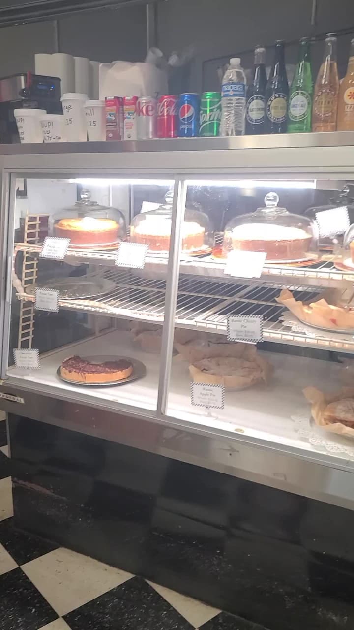 Video review of Southern Sweets Bakery