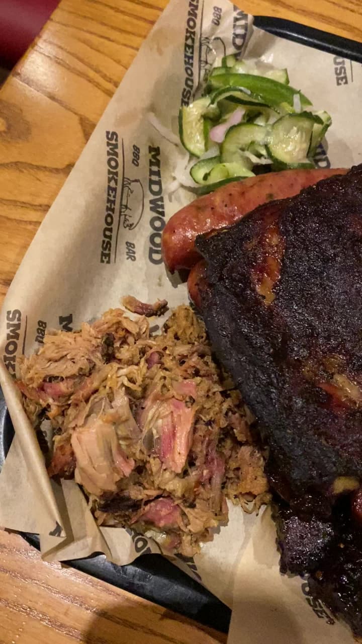 Video review of Midwood Smokehouse