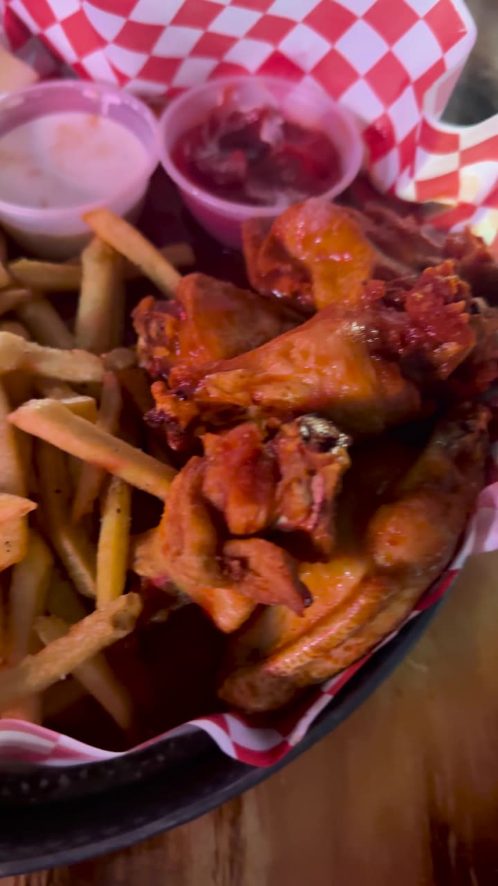 Michelobos Sports Bar and Restaurant