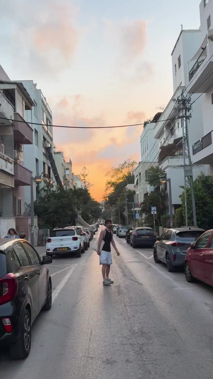 Lehem Erez (לחם ארז)