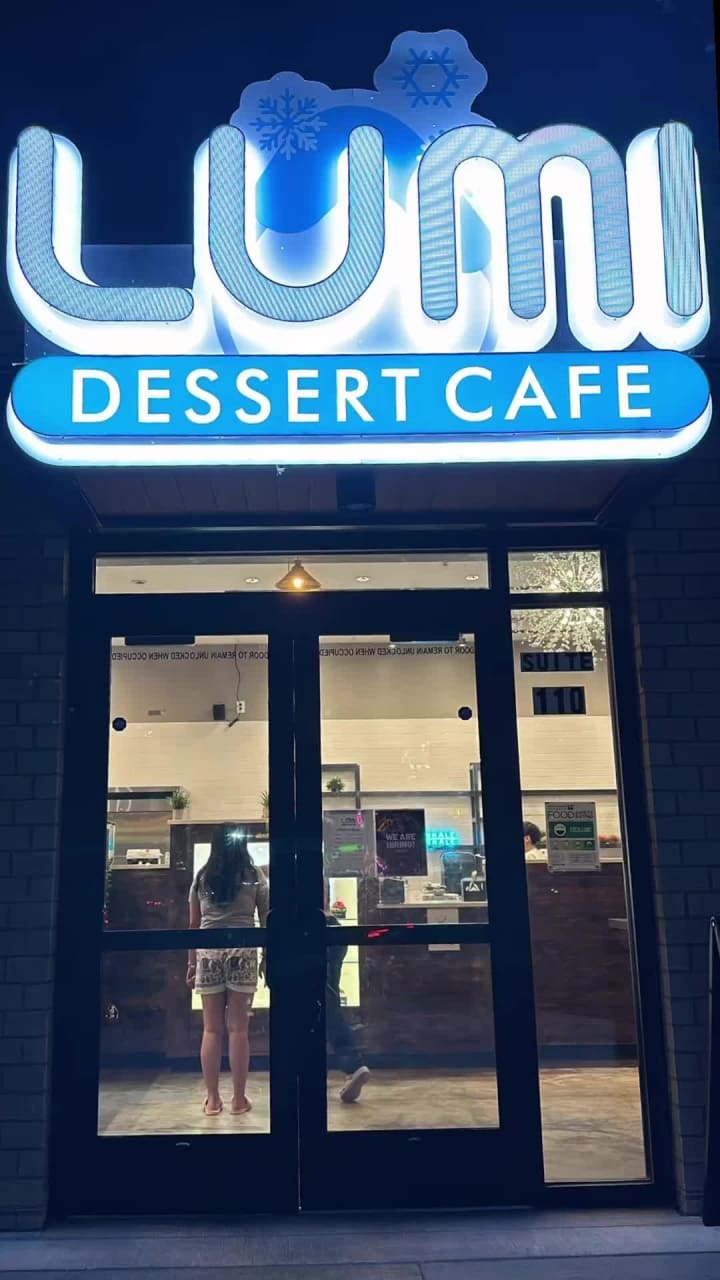 Lumi Dessert Cafe