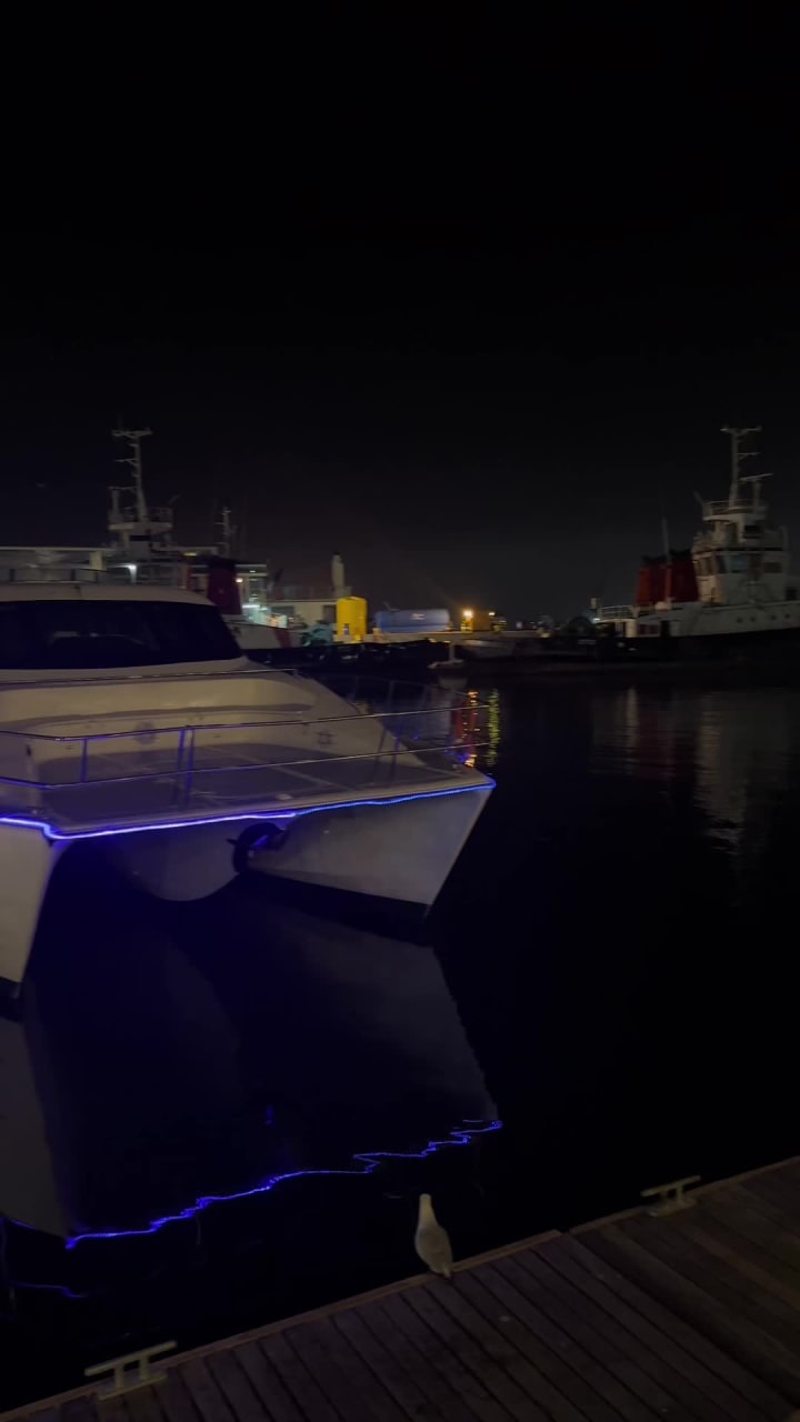 Life Grand Cafe Waterfront