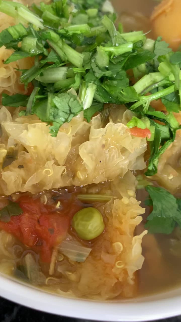 Video review of Enzo's No Frills