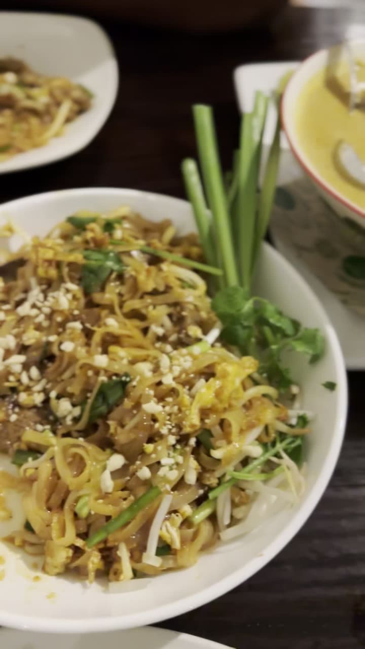 Video review of Ayara Thai