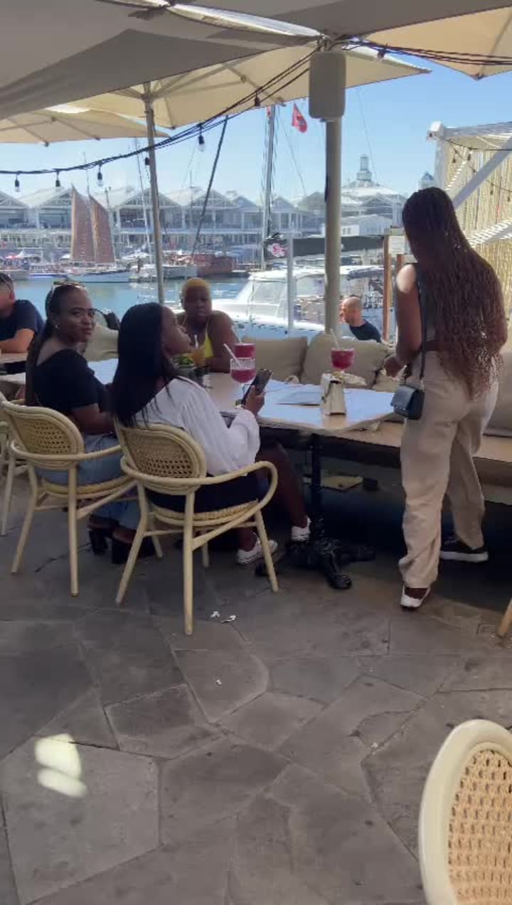 Life Grand Cafe Waterfront