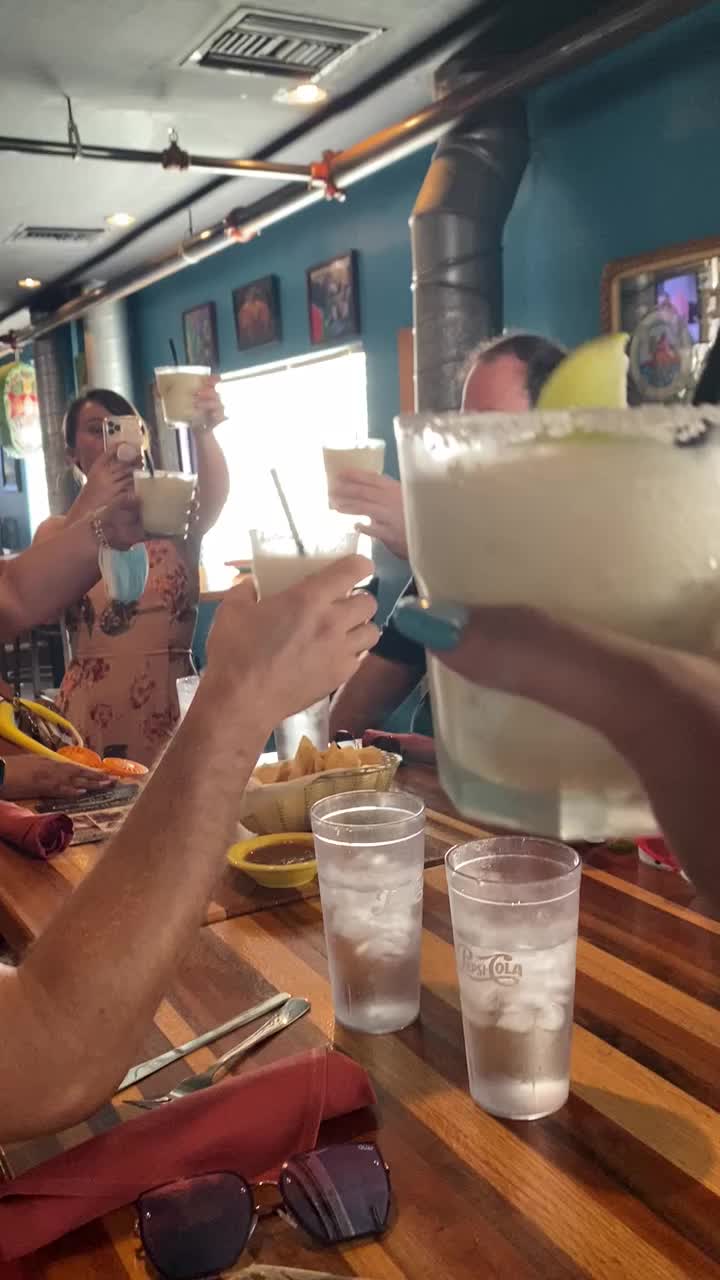 Cien Agaves Tacos & Tequila