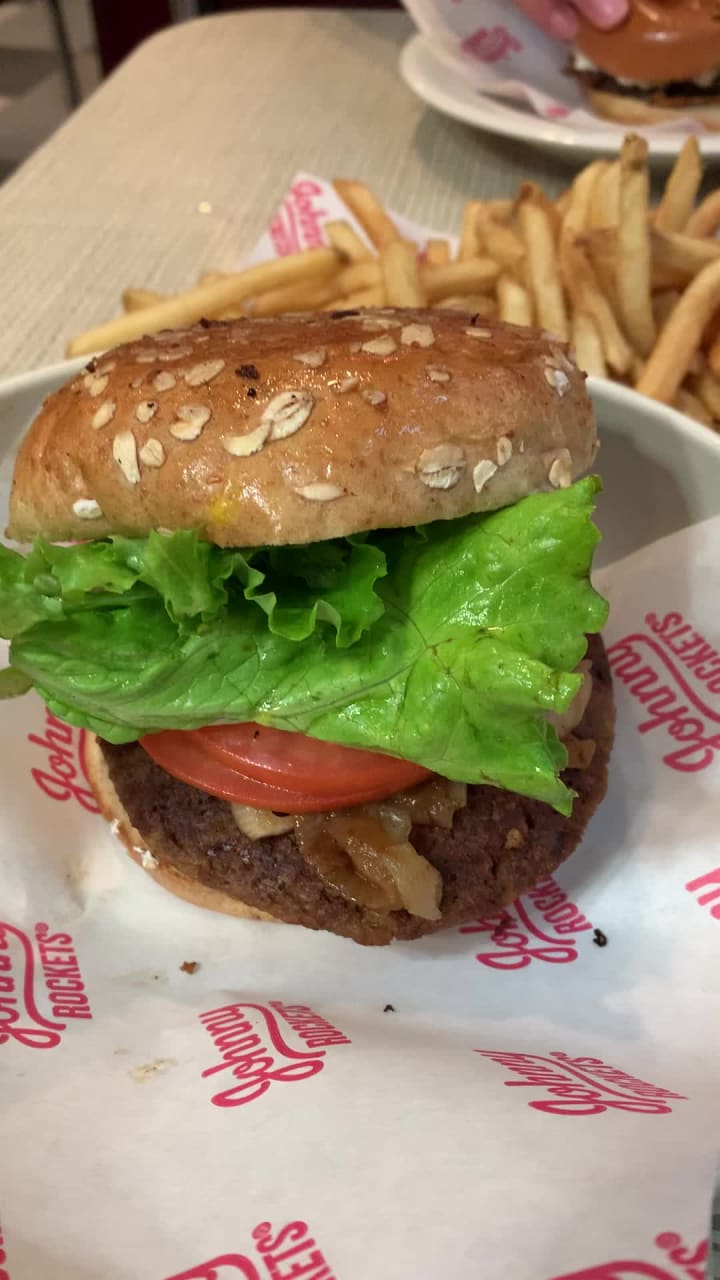 Video review of Johnny Rockets