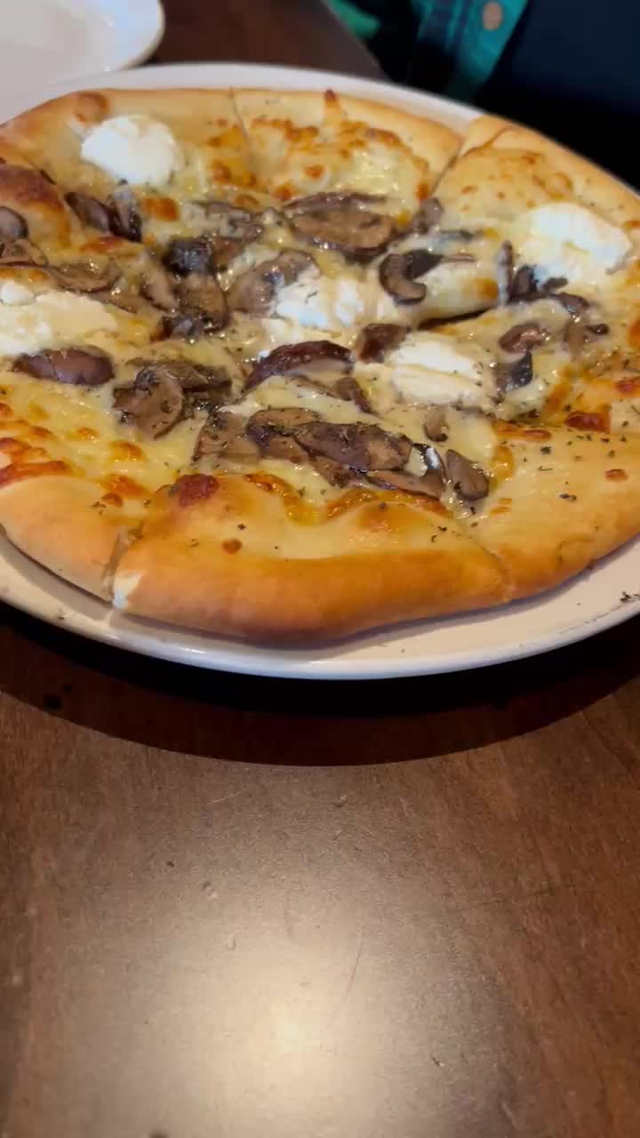 Video review of Due Amici