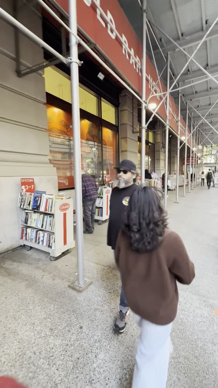 Video review of Strand