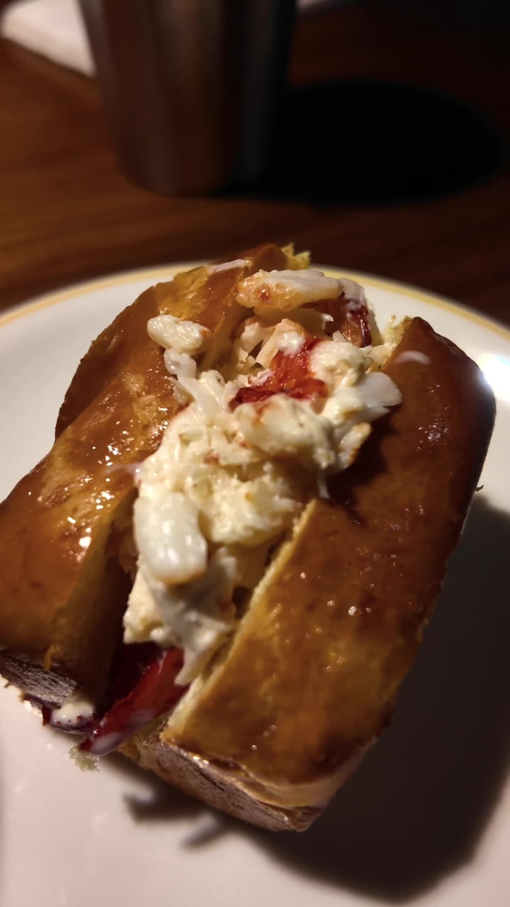 Blue Claw Seafood Restaurant & Bar