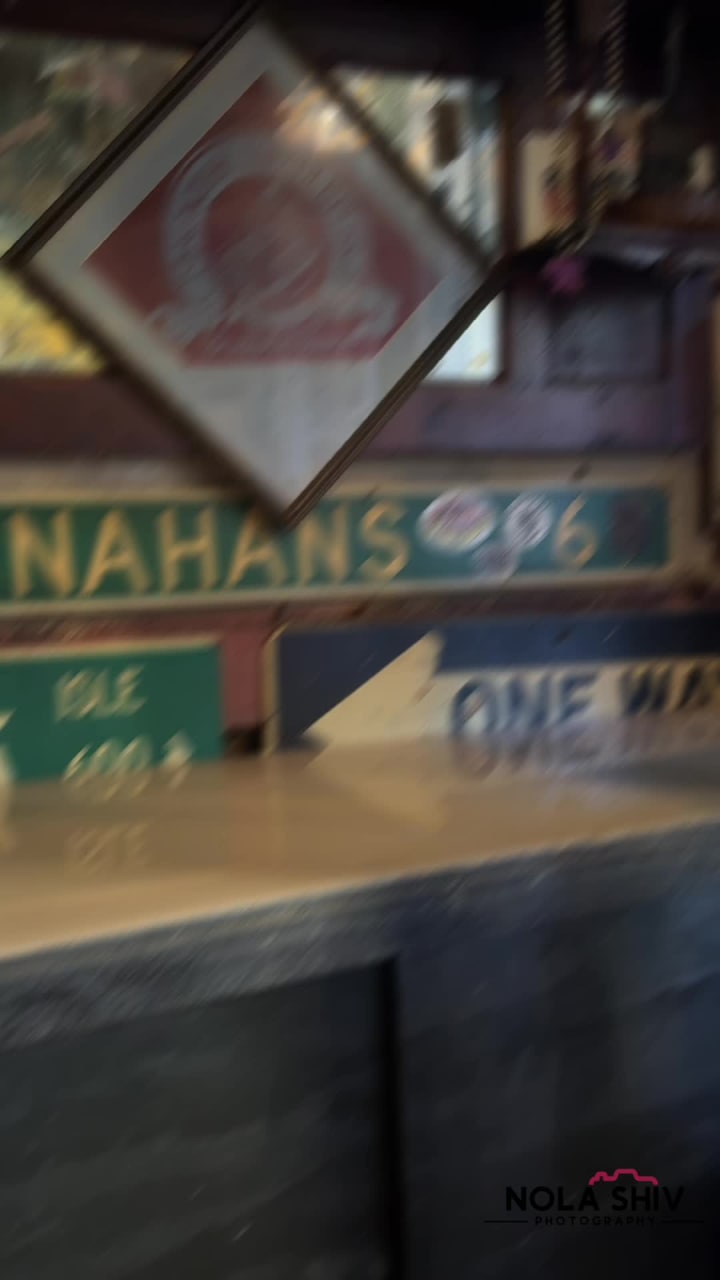 Video review of Molly's at the Market