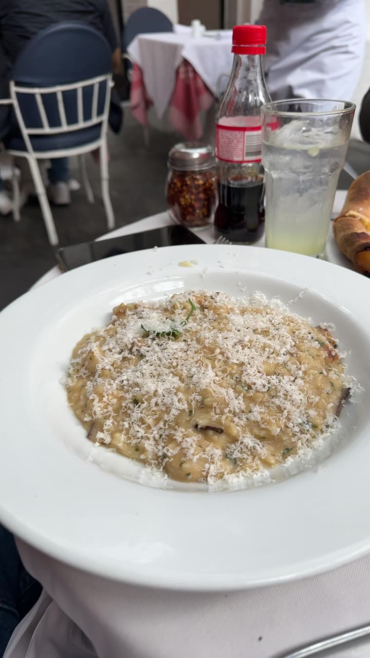Video review of Di Lucca