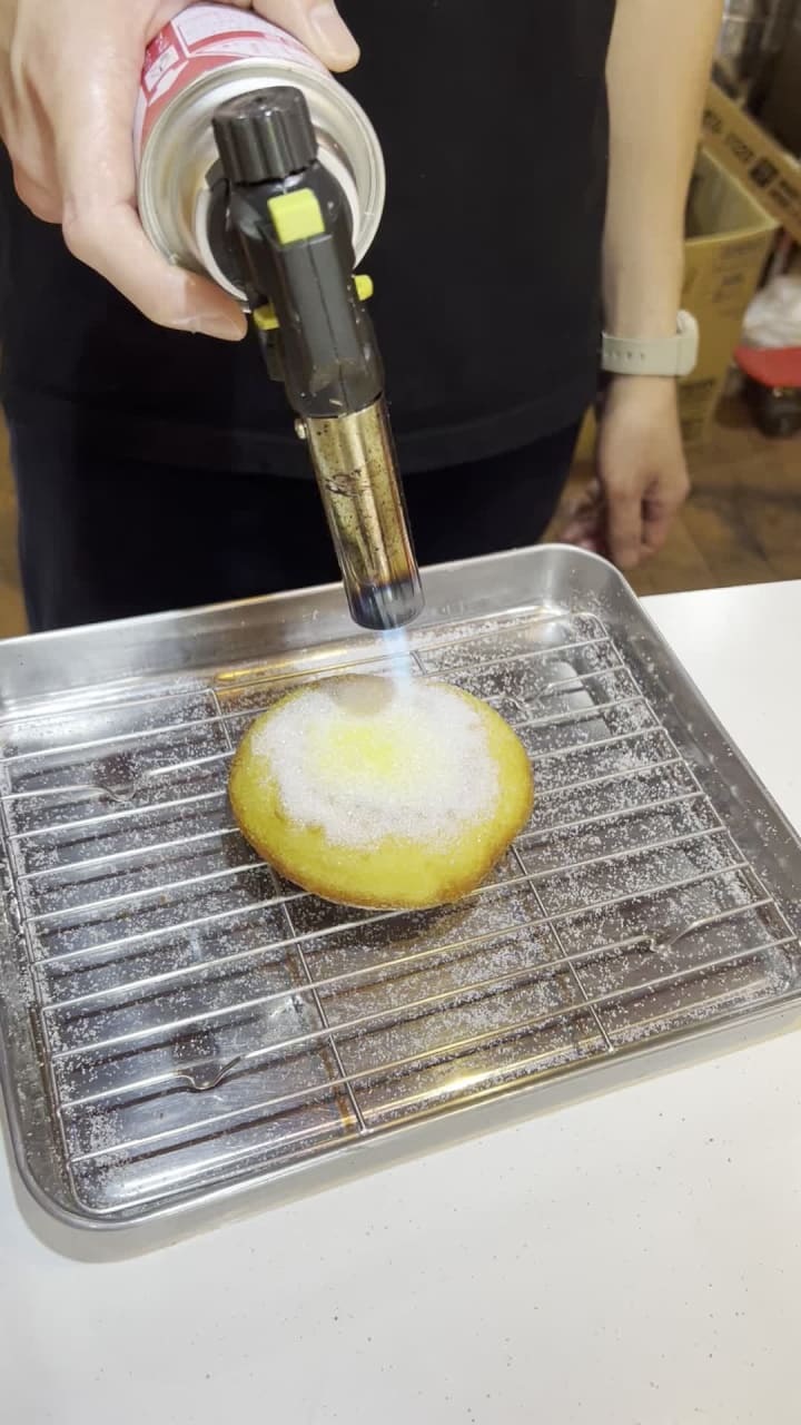 Brulee クレームブリュレドーナツ 三条商店街