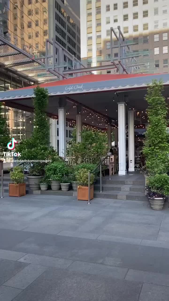 Video review of Comcast Center