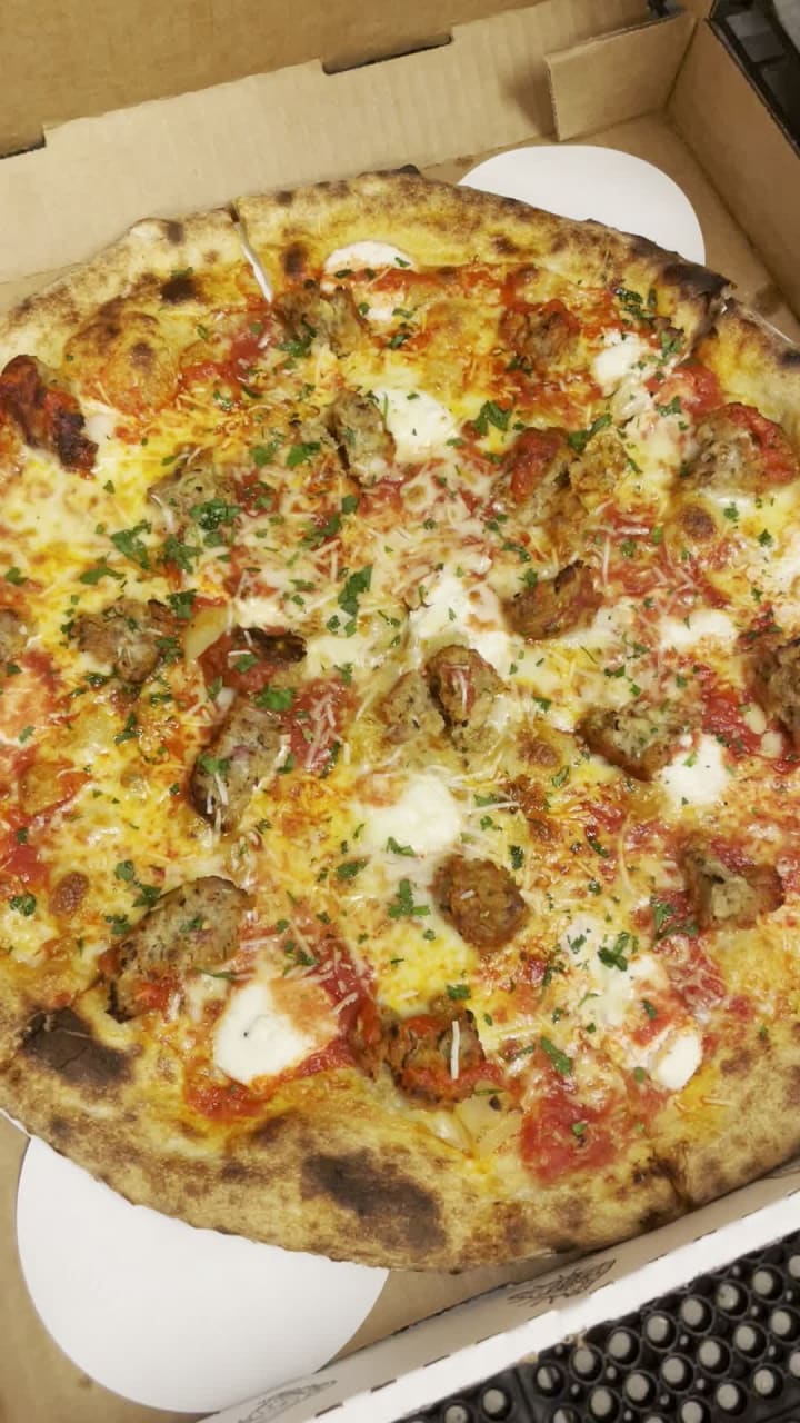 Video review of Long Bridge Pizza Co.