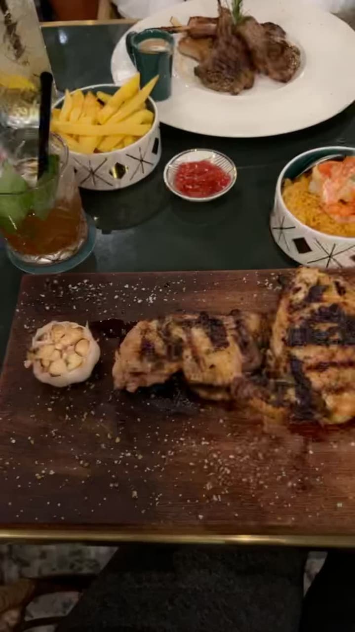 Kaly Restaurant & Bar Lounge