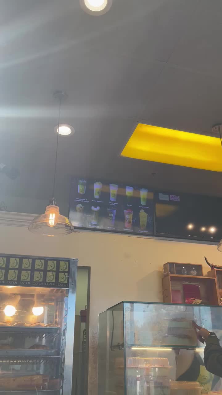 Dzui's Cakes & Desserts