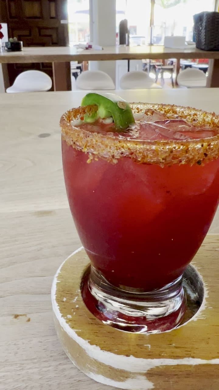 Video review of Barrio Star